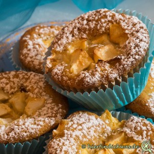 Muffin mit Walnuss und Apfel