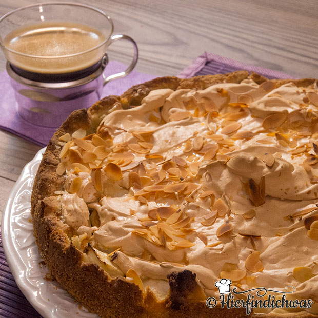 Baiserkuchen mit Apfel